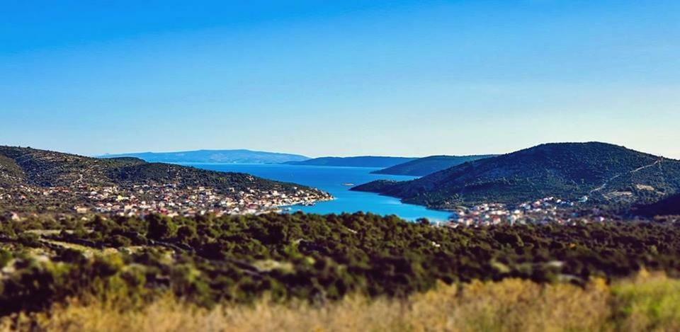 Villa Supuk Vinišće Buitenkant foto