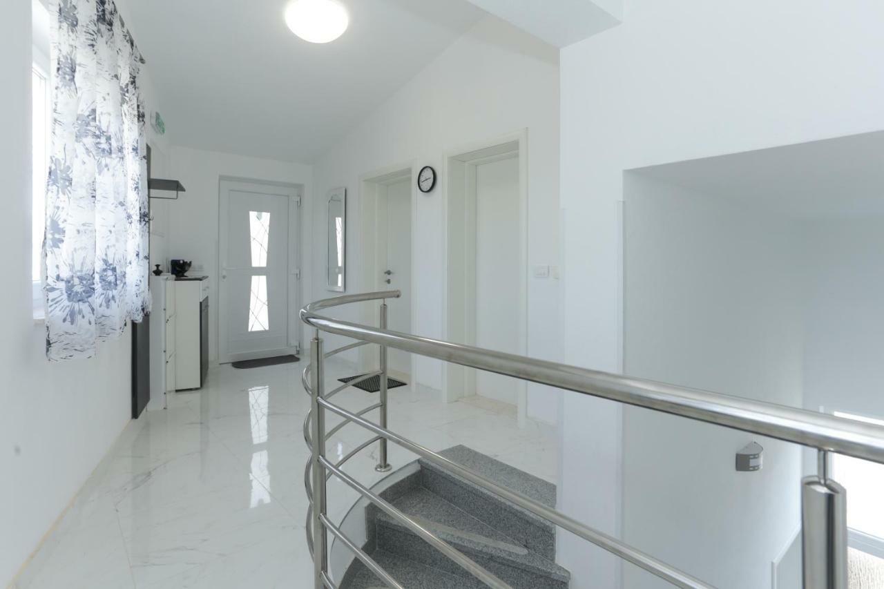 Villa Supuk Vinišće Buitenkant foto