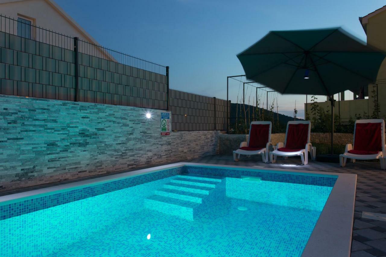 Villa Supuk Vinišće Buitenkant foto