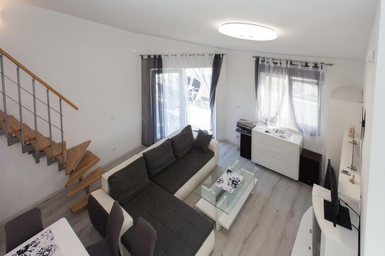 Villa Supuk Vinišće Buitenkant foto